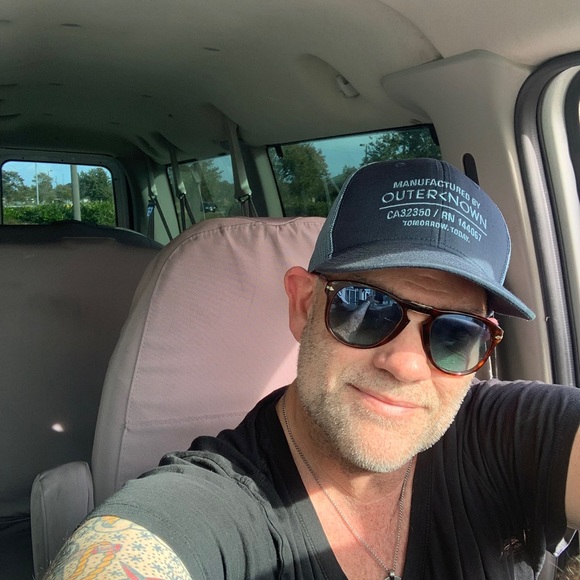 Meet your Posher, Dick - Picture 3 of 3